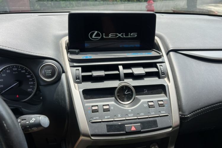 Used Lexus NX 2018 200 Front-Wheel-Drive X-Trail Version China V Standard Interior 3