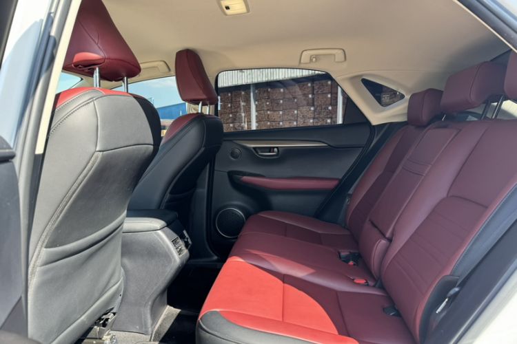 Used Lexus NX 2018 200 Front-Wheel-Drive Xingxing Edition China VI Standard Interior 4