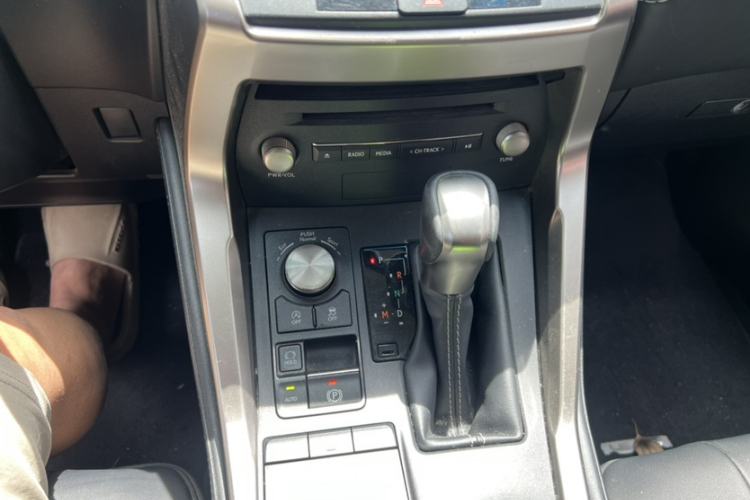Used Lexus NX 2018 200 Front-Wheel-Drive X-Trail Version China V Standard Interior 4