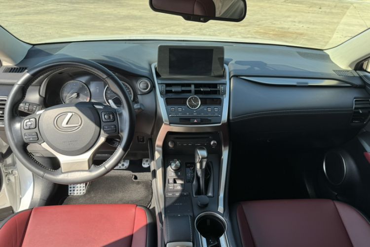 Used Lexus NX 2018 200 Front-Wheel-Drive Xingxing Edition China VI Standard Interior 5