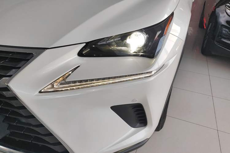 Used Lexus NX 2018 200 Front-Wheel-Drive X-Trail Version China V Standard Left Front Headlight