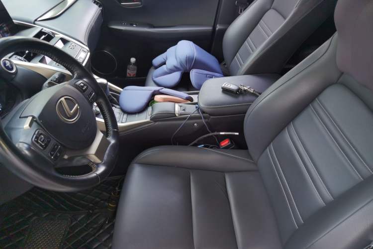 Used Lexus NX 2018 300h Front-Wheel-Drive FENGSHANG Version China V Emission Standard Left Front Seat