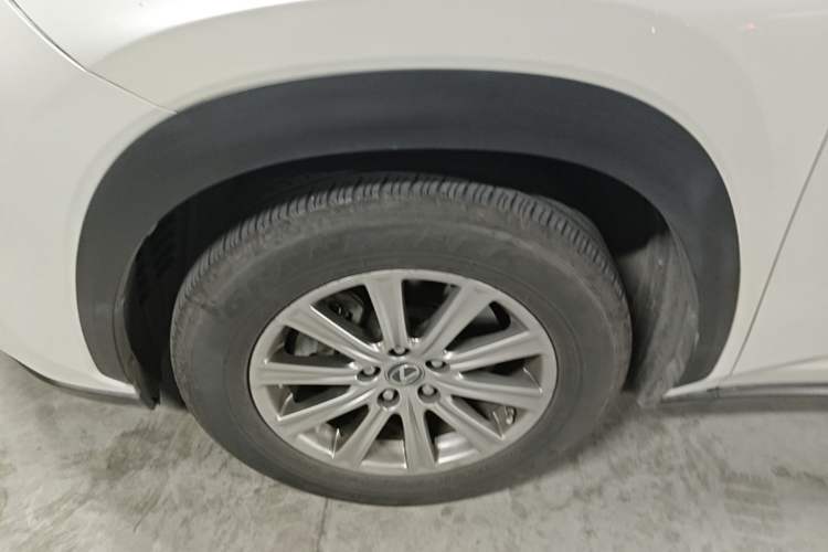 Used Lexus NX 2018 200 All-Wheel Drive FENGSHANG Version China VI Standard Left Front Wheel Hub