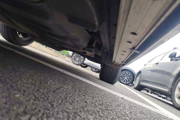 Used Lexus NX 2018 300h Front-Wheel-Drive FENGSHANG Version China V Emission Standard Left Side Sill