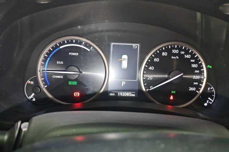 Used Lexus NX 2018 300h All-Wheel-Drive FENGZHI Edition China V Emission Standard Odometer Close Up