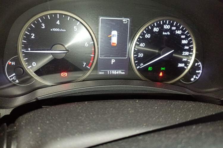 Used Lexus NX 2018 200 Front-Wheel-Drive Xingxing Edition China VI Standard Odometer Close Up