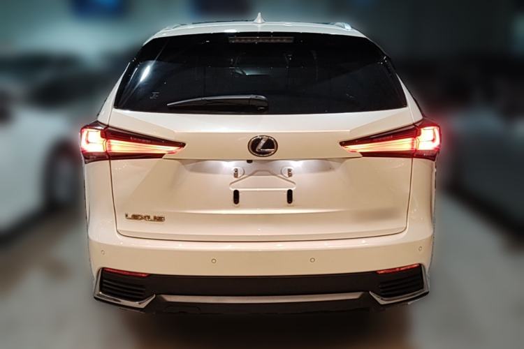 Used Lexus NX 2018 300h Front-Wheel-Drive FENGSHANG Version China V Emission Standard Rear