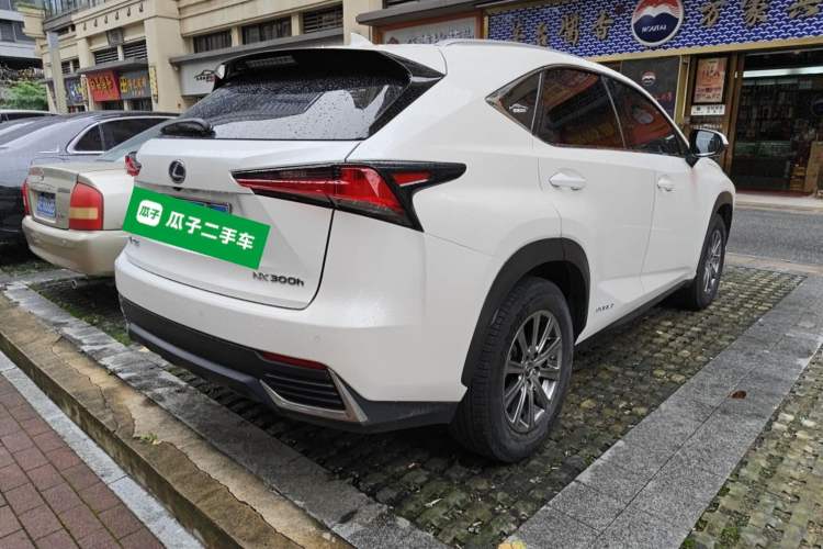 Used Lexus NX 2018 300h Front-Wheel-Drive FENGSHANG Version China V Emission Standard Rear Right 45 Deg