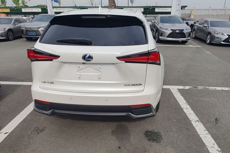 Used Lexus NX 2018 300h Front-Wheel-Drive FENGSHANG Version China V Emission Standard Rear