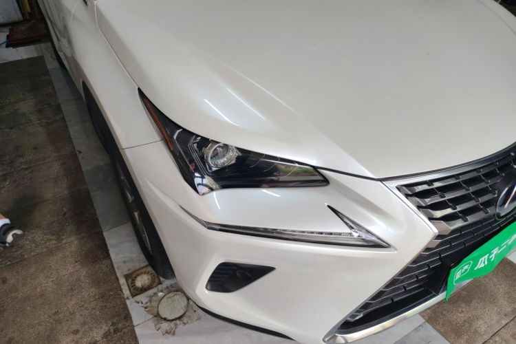 Used Lexus NX 2018 300h Front-Wheel-Drive FENGSHANG Version China V Emission Standard Right Front Headlight