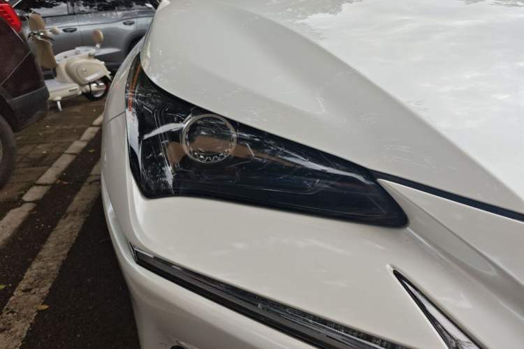 Used Lexus NX 2018 200 Front-Wheel-Drive Xingxing Edition China VI Standard Right Front Headlight