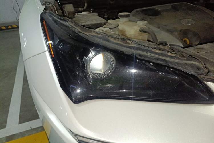 Used Lexus NX 2018 200 Front-Wheel-Drive Xingxing Edition China VI Standard Right Front Headlight