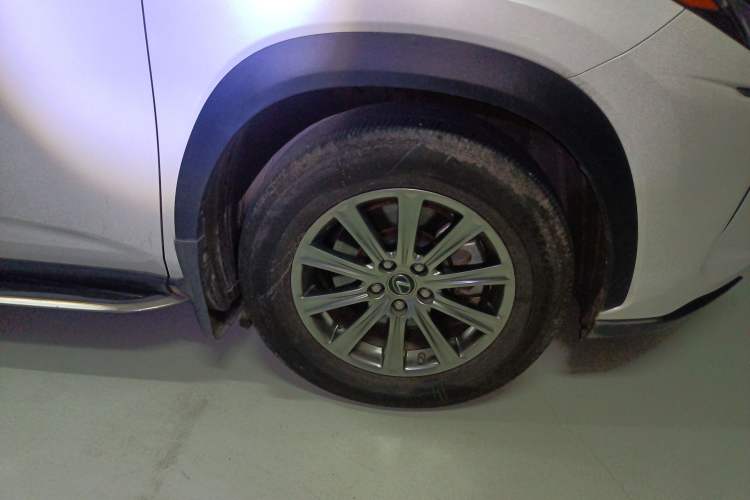 Used Lexus NX 2018 200 All-Wheel Drive FENGSHANG Version China VI Standard Right Front Wheel Hub