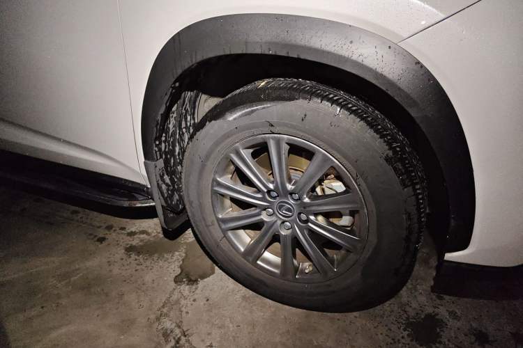Used Lexus NX 2018 300h Front-Drive FENGSHANG Version China VI Standard Right Front Wheel Hub