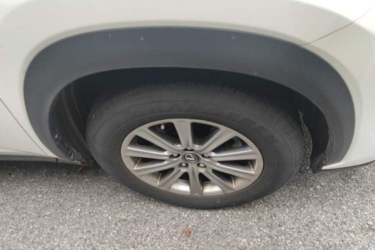 Used Lexus NX 2018 300 Front-Drive Freeline Edition Right Front Wheel Hub