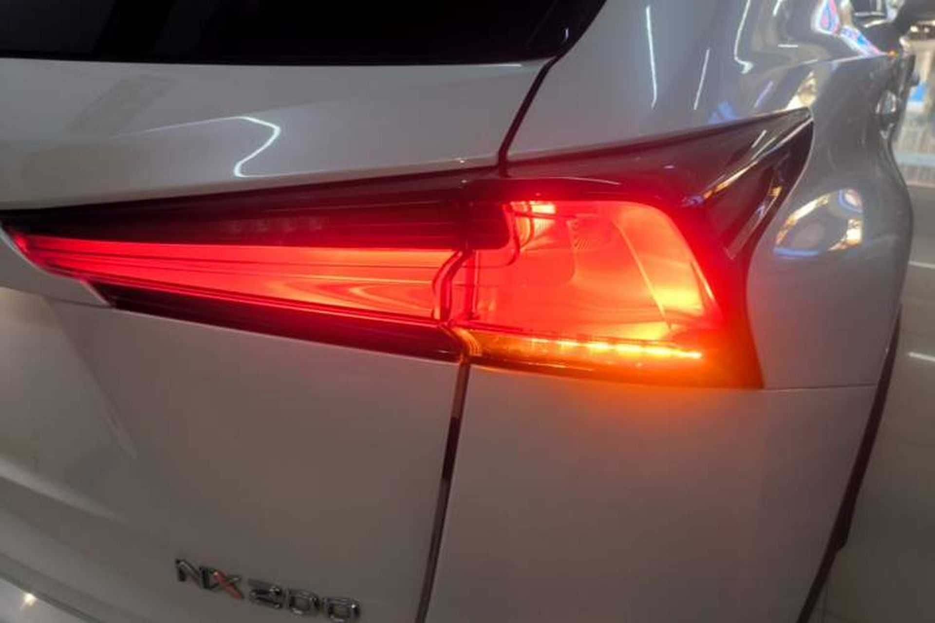 Used Lexus NX 2018 200 Front-Wheel-Drive Xingxing Edition China VI Standard Right Rear Taillight