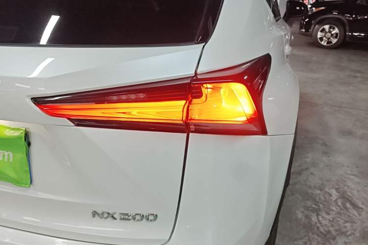 Used Lexus NX 2018 200 All-Wheel Drive FENGSHANG Version China VI Standard Right Rear Taillight