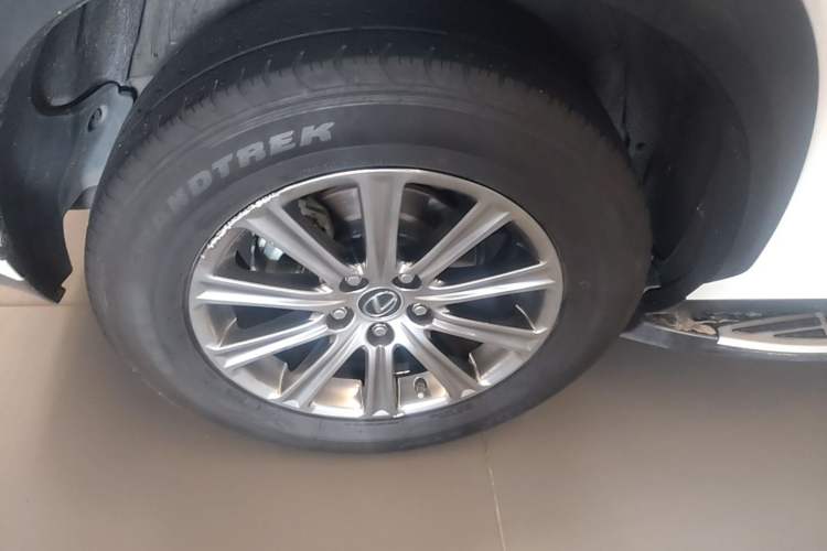 Used Lexus NX 2018 200 Front-Wheel-Drive Xingxing Edition China VI Standard Right Rear Wheel Hub