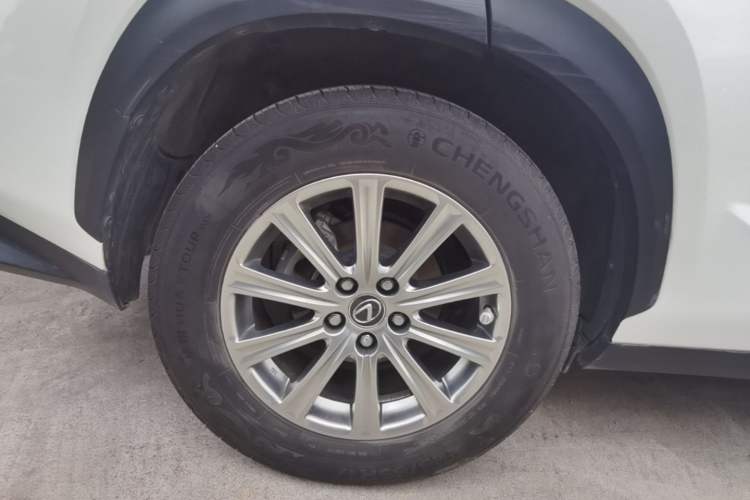 Used Lexus NX 2018 300 Front-Drive Freeline Edition Right Rear Wheel Hub