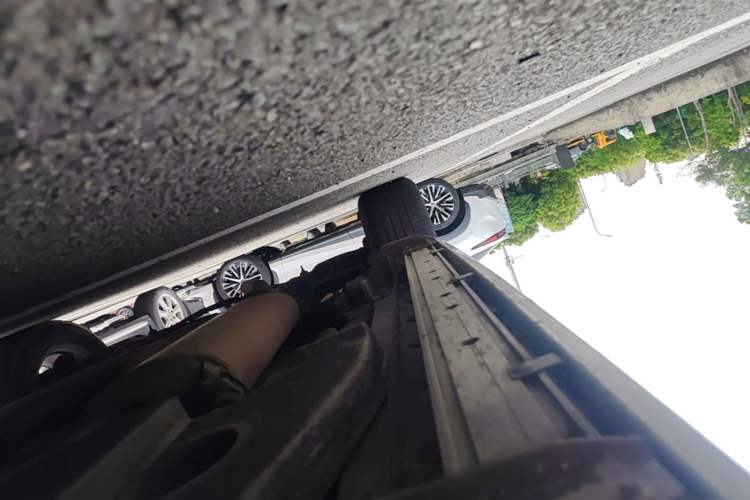 Used Lexus NX 2018 300h Front-Wheel-Drive FENGSHANG Version China V Emission Standard Right Side Sill