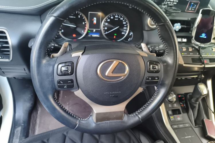 Used Lexus NX 2018 200 Front-Wheel-Drive X-Trail Version China V Standard Steering Wheel