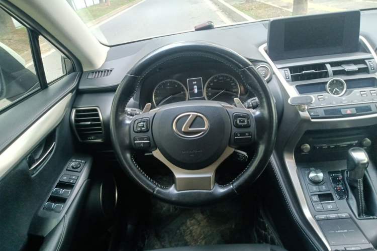 Used Lexus NX 2018 300 Front-Drive Freeline Edition Steering Wheel
