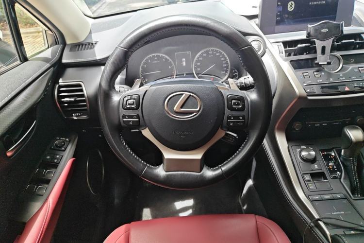 Used Lexus NX 2018 200 All-Wheel Drive FENGSHANG Version China VI Standard Steering Wheel
