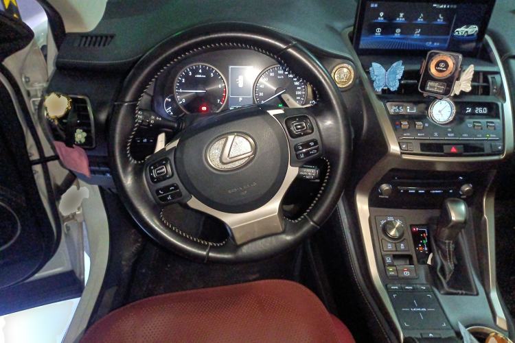 Used Lexus NX 2018 200 All-Wheel Drive FENGSHANG Version China VI Standard Steering Wheel