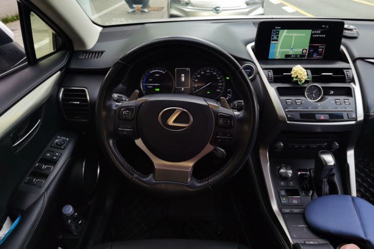Used Lexus NX 2018 300h Front-Wheel-Drive FENGSHANG Version China V Emission Standard Steering Wheel