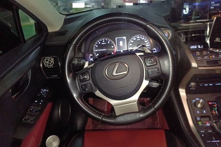 Used Lexus NX 2018 200 Front-Wheel-Drive Xingxing Edition China VI Standard Steering Wheel