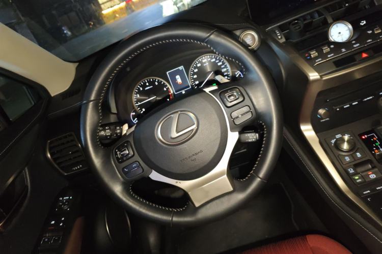 Used Lexus NX 2018 200 Front-Wheel-Drive X-Trail Version China V Standard Steering Wheel