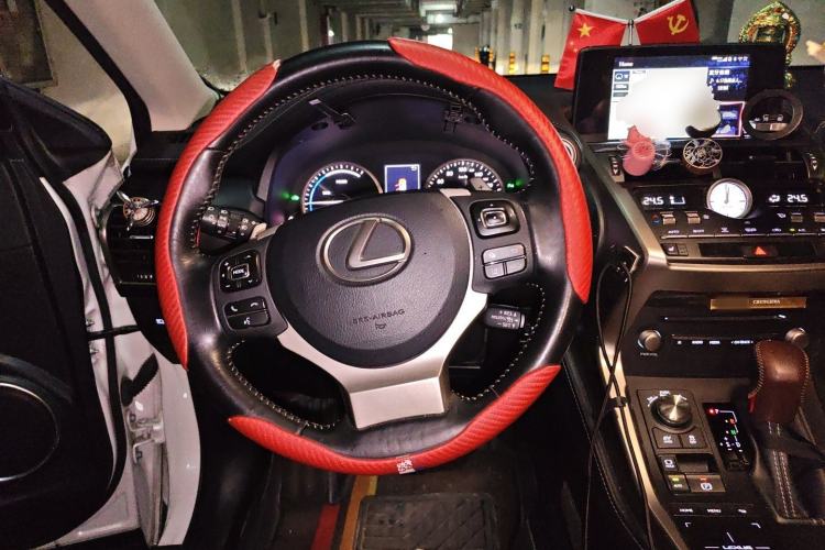 Used Lexus NX 2018 300h Front-Drive FENGSHANG Version China VI Standard Steering Wheel