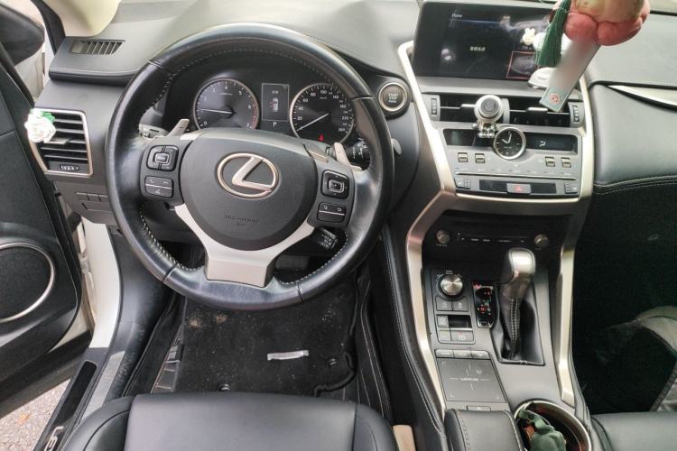 Used Lexus NX 2018 300 Front-Drive Freeline Edition Steering Wheel