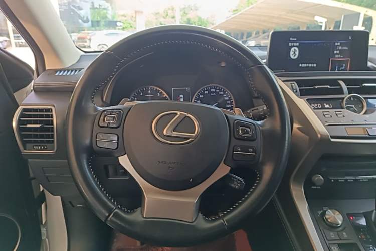 Used Lexus NX 2018 200 Front-Wheel-Drive Xingxing Edition China VI Standard Steering Wheel