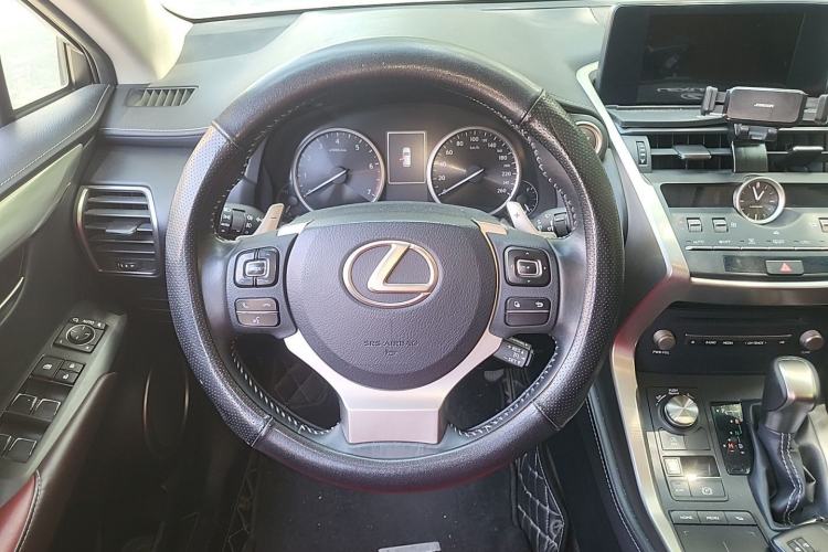 Used Lexus NX 2018 200 Front-Wheel-Drive Xingxing Edition China VI Standard Steering Wheel