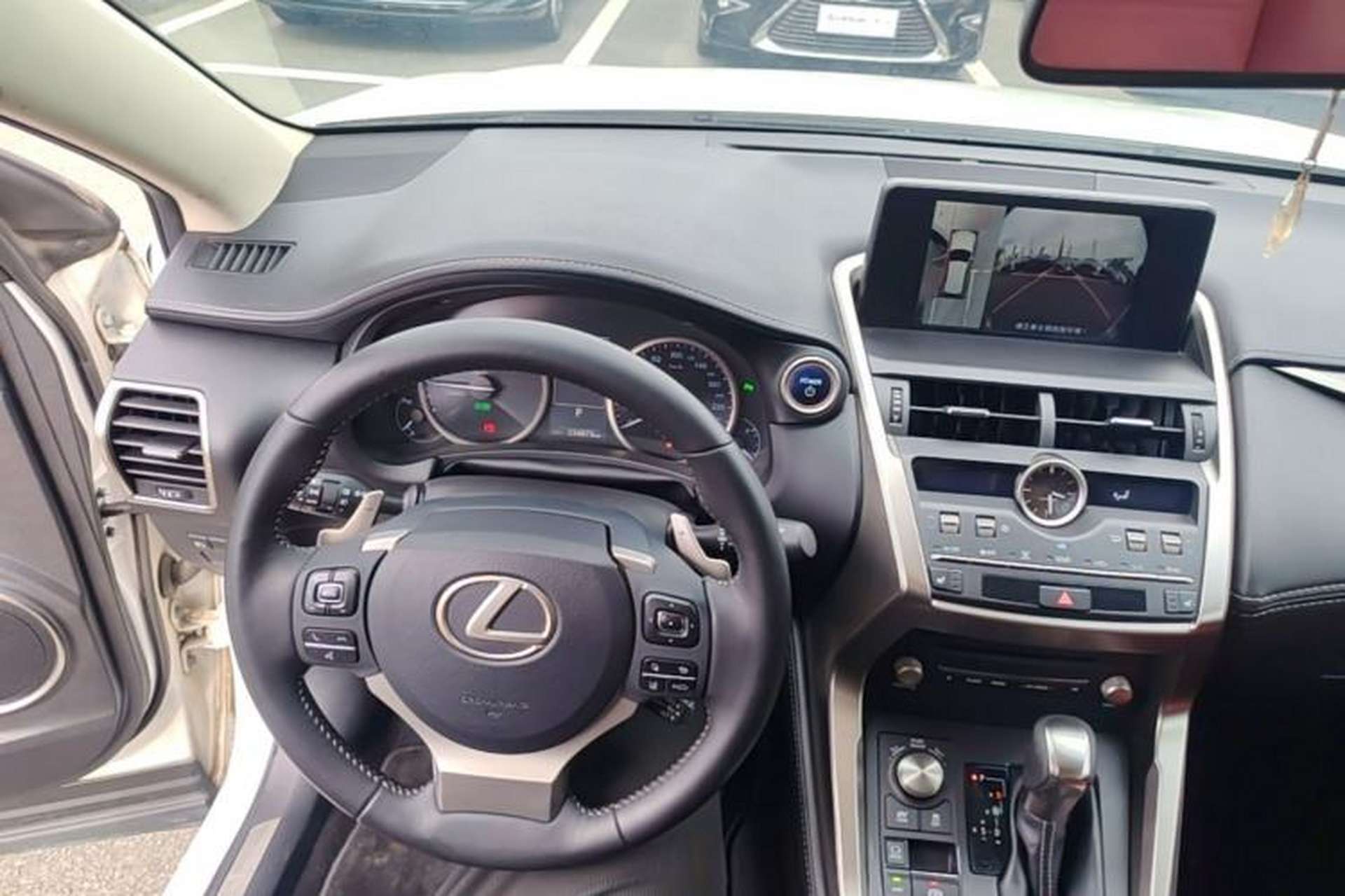 Used Lexus NX 2018 300h Front-Wheel-Drive FENGSHANG Version China V Emission Standard Steering Wheel