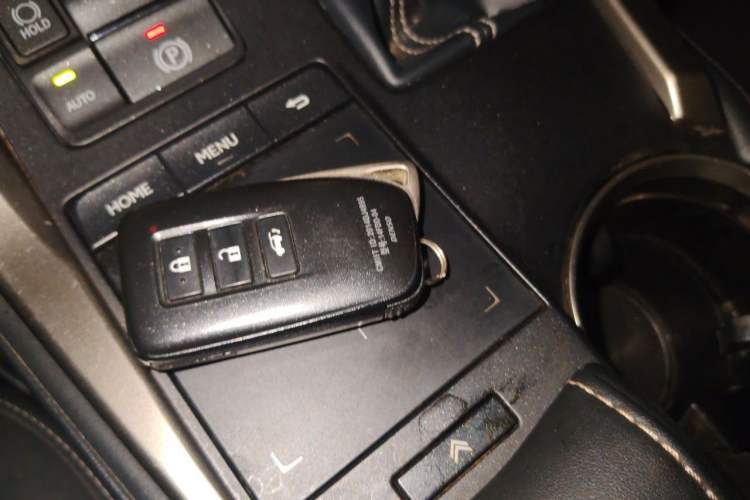 Used Lexus NX 2018 300h All-Wheel-Drive FENGZHI Edition China V Emission Standard Vehicle Key