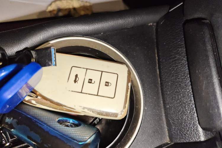 Used Lexus NX 2018 300h Front-Drive FENGSHANG Version China VI Standard Vehicle Key