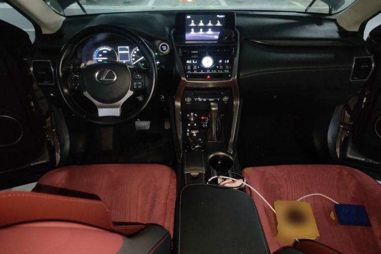 Used Lexus NX 2019 300h Millionth Anniversary Limited Edition China VI Standard Center Console