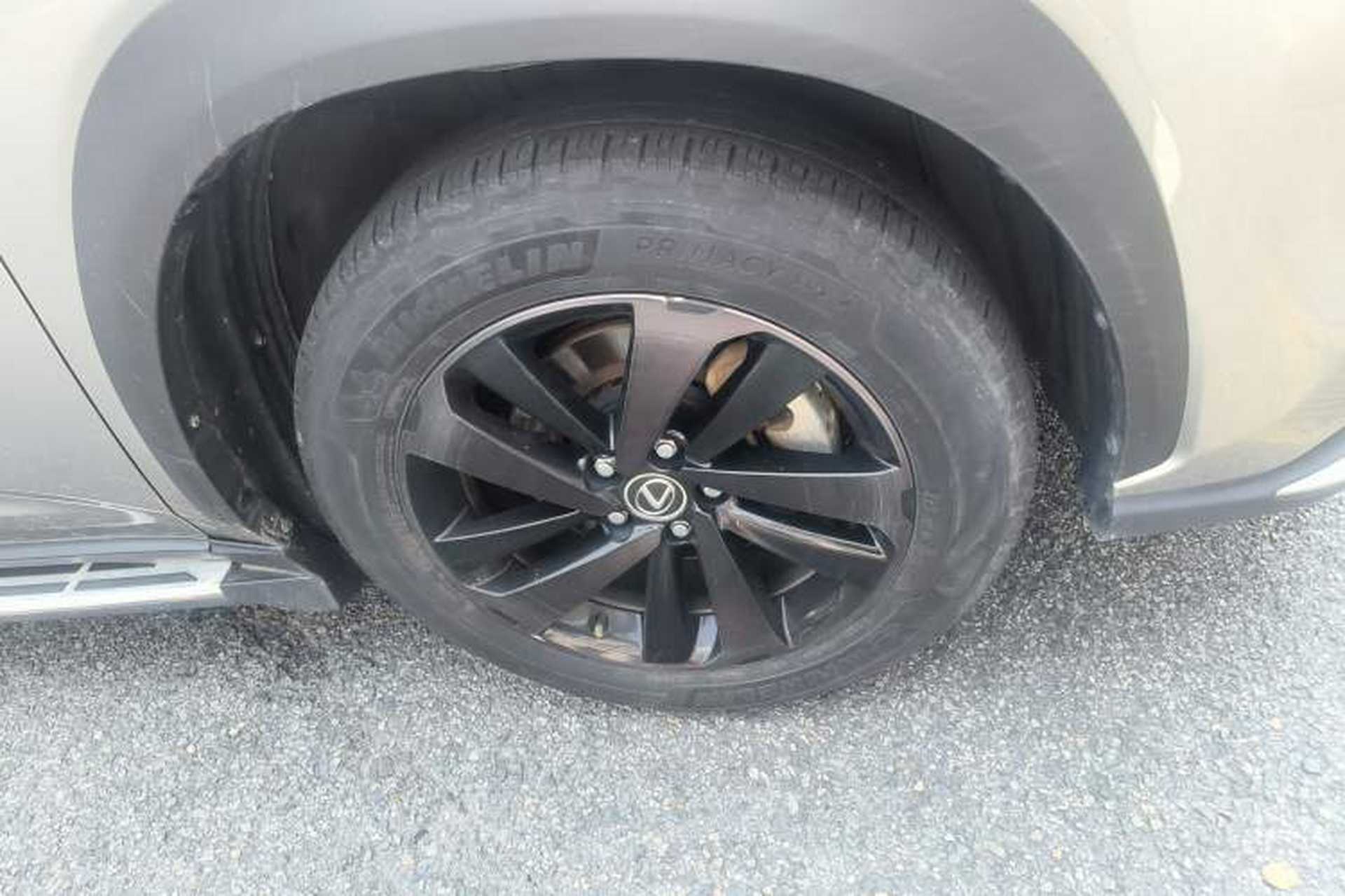 Used Lexus NX 2019 300h Millionth Anniversary Limited Edition China VI Standard Right Front Wheel Hub