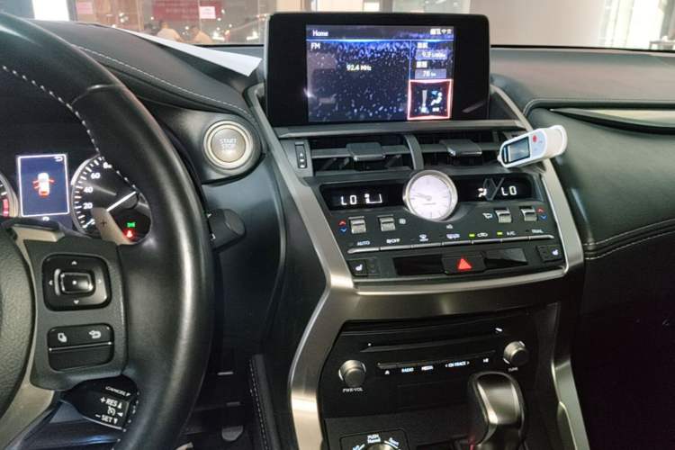 Used Lexus NX 2020 200 Front-Wheel Drive Vmotion Edition China VI Standard Audio And AC Panel