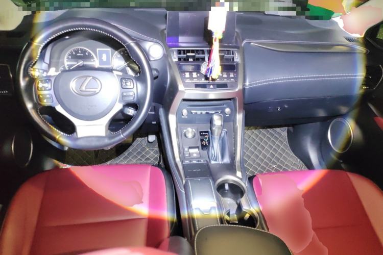 Used Lexus NX 2020 200 Front-Wheel Drive Freeline Edition China VI Standard Center Console
