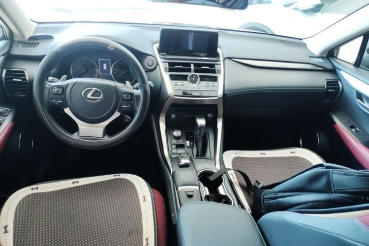 Used Lexus NX 2020 200 Front-Wheel Drive Freeline Edition China VI Standard Center Console