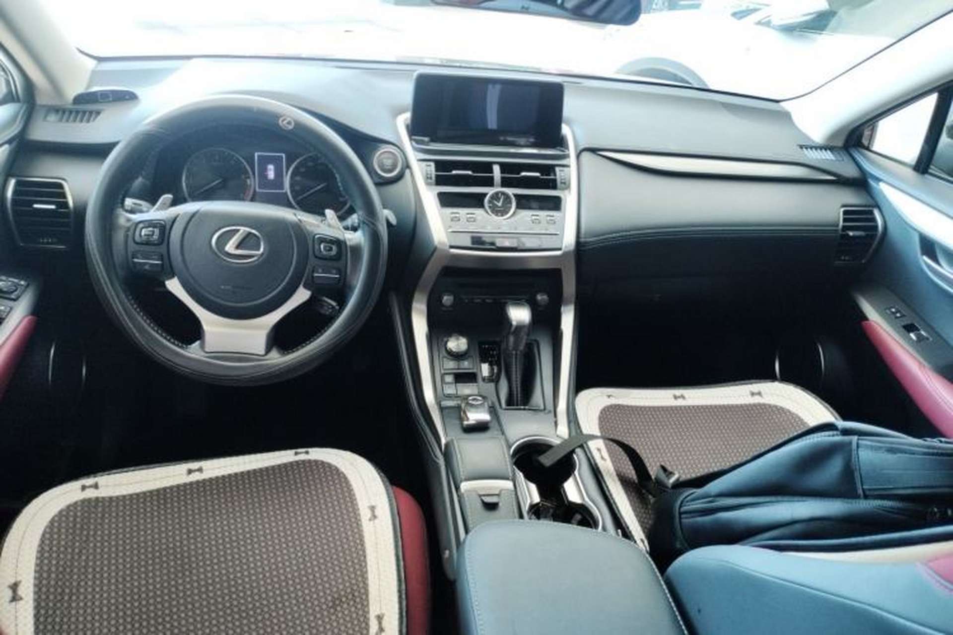 Used Lexus NX 2020 200 Front-Wheel Drive Freeline Edition China VI Standard Center Console