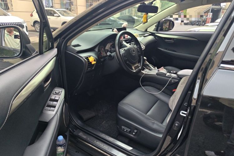 Used Lexus NX 2020 200 Front-Wheel Drive Vmotion Edition China VI Standard Driver Seat