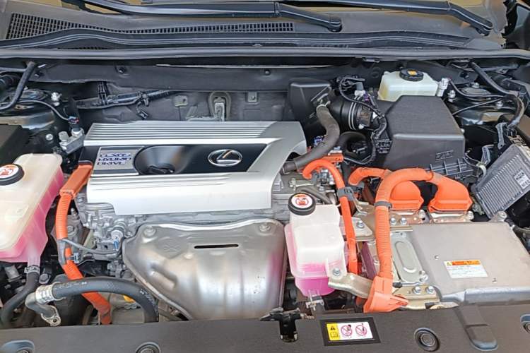 Used Lexus NX 2020 300h Front-Drive FENGSHANG Version China VI Standard Engine Bay