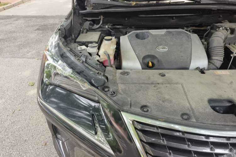 Used Lexus NX 2020 200 Front-Wheel Drive Freeline Edition China VI Standard Engine Bay Right