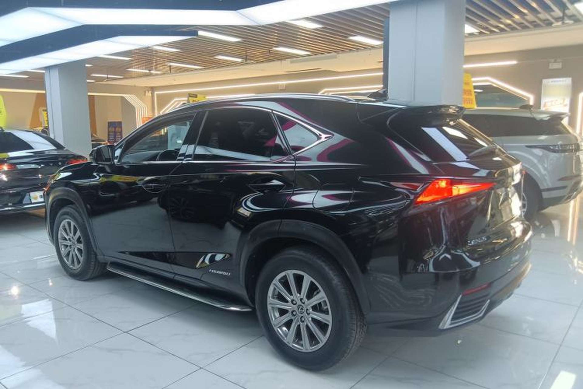 Used Lexus NX 2020 300h Front-Drive FENGSHANG Version China VI Standard Exterior 3