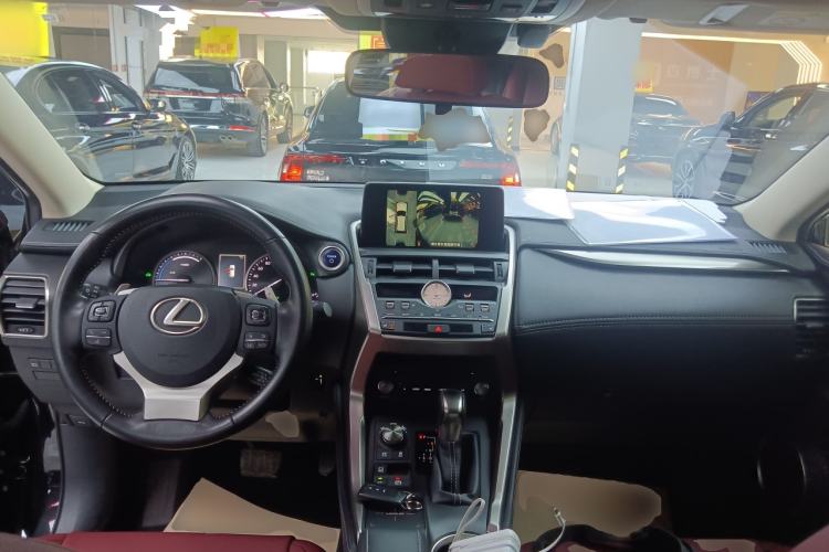 Used Lexus NX 2020 300h Front-Drive FENGSHANG Version China VI Standard Interior 2