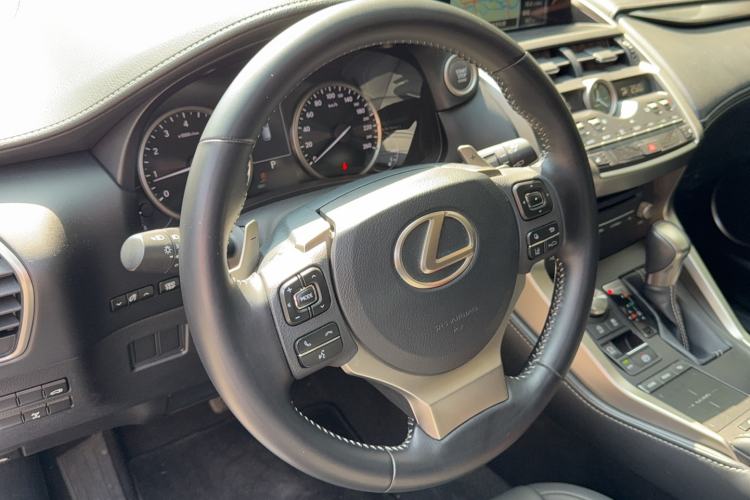 Used Lexus NX 2020 200 All-Wheel Drive Fēngshàng Version China VI Standard Interior 4
